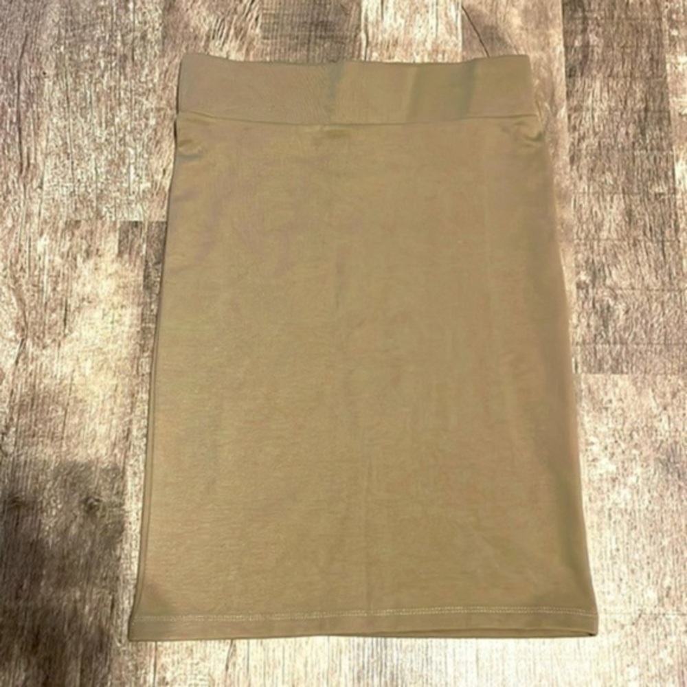 NWT Bodycon Knee-length small/medium Skirt​​​​​